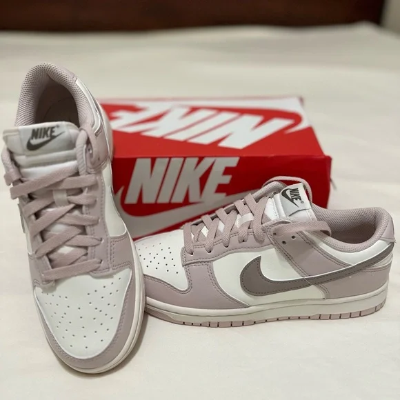 NIKE
WOMEN'S DUNK LOW - SILT RED/MALT/PALE IVORY - Picture 2 of 6